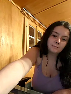 YoungLiisaxx's cam snapshot