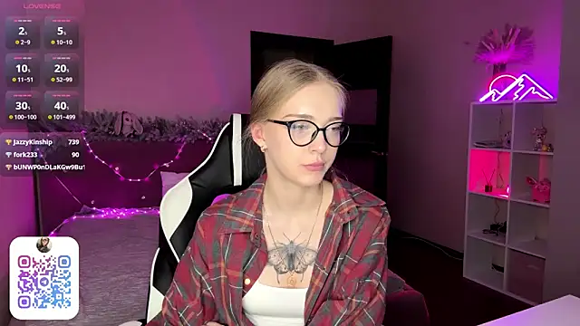 EvaPeace's cam snapshot