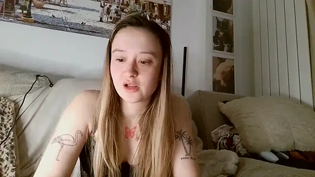 LilyLuck_'s cam snapshot