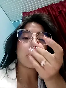 KiaraGoldenX's cam snapshot