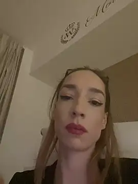 LolaVixxxen's cam snapshot