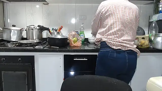 kateleyagrey's cam snapshot