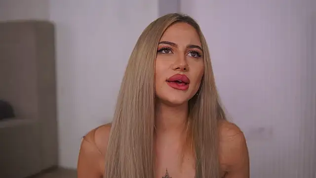 Chloe_GraceeX's cam snapshot