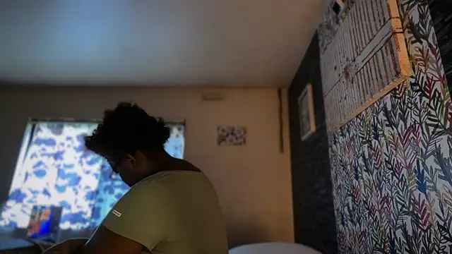 -Yagurlwest's cam snapshot