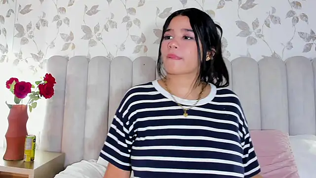 Lizz_Bunny's cam snapshot