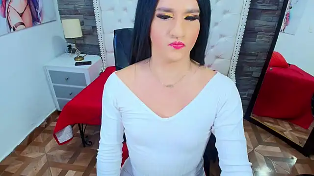 TRINY_TS live sex cam