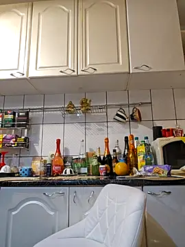 WatchTheQUEEnConQuer88's cam snapshot