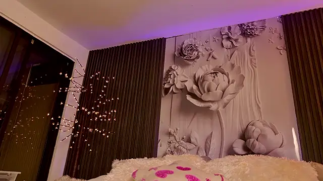 ShaniaDaniels's cam snapshot