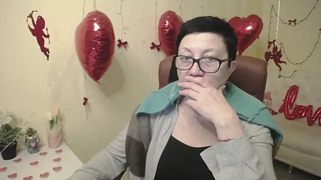 EmilyL0ve's cam snapshot