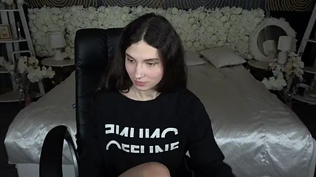 BabyFlowerr's cam snapshot