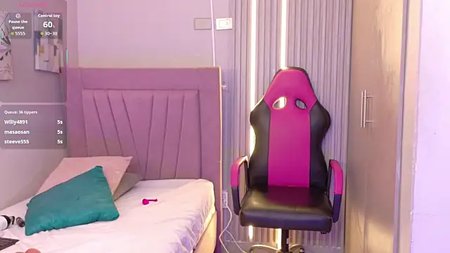 meli_peach1's cam snapshot