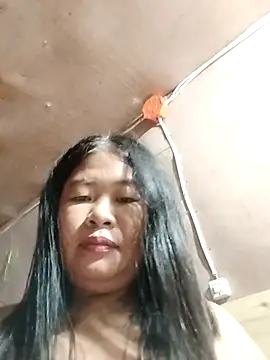 Lovelywoman43's cam snapshot