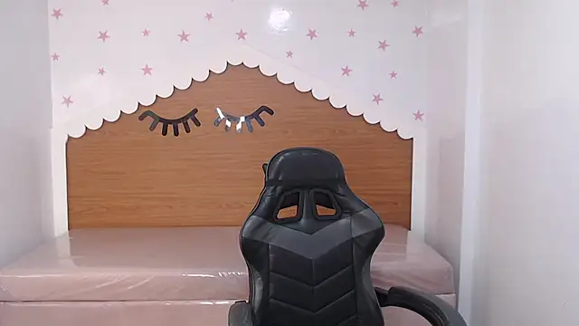 scarlett_percy_t's cam snapshot