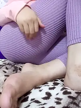 Bombamom's cam snapshot