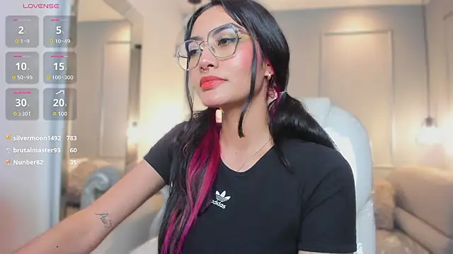 AzuraKindong's cam snapshot