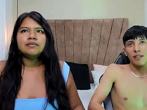 BellaAndNethan live sex cam