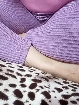 Bombamom's cam snapshot