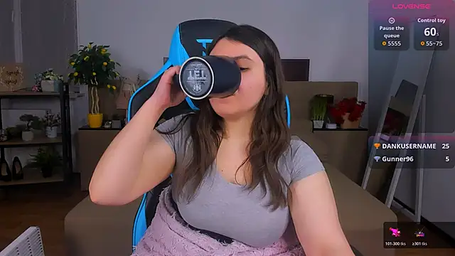 Viola__Shy's cam snapshot