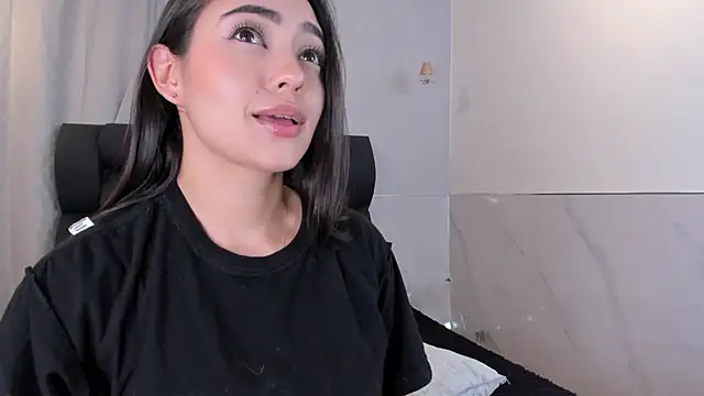 miss_hellen2's cam snapshot