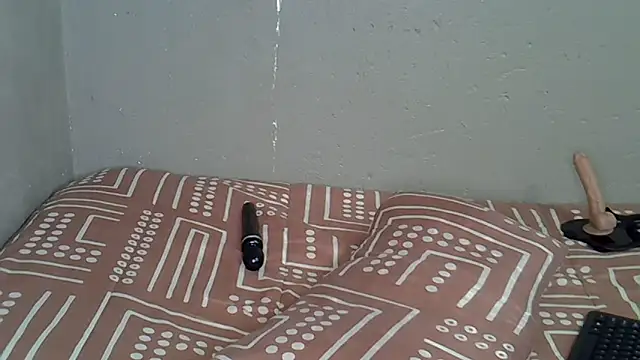 Bellabootie's cam snapshot