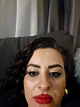 WatchTheQUEEnConQuer88's cam snapshot