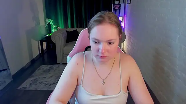 Elizabeth_Walson's cam snapshot