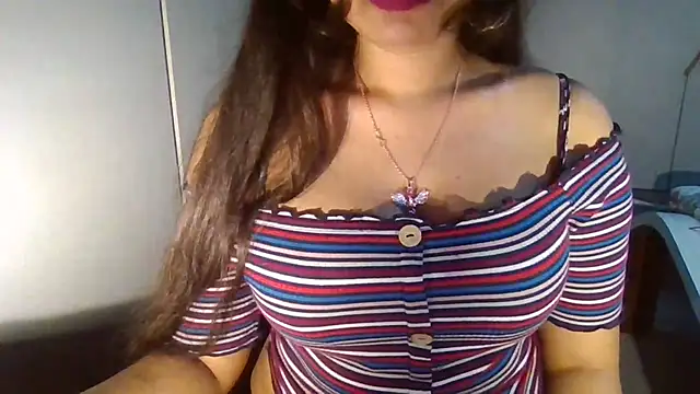 Yashika_Loves's cam snapshot