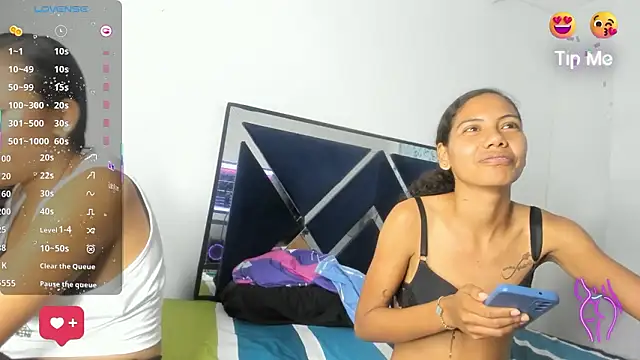 Sasha_Leonn live sex cam