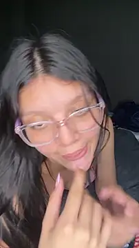 mila_mils18's cam snapshot