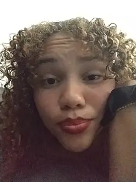 SirenRouge_69's cam snapshot