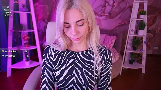 BellaRayyy's cam snapshot