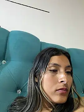 Cami_Leon2's cam snapshot