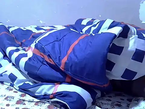 Just_Karu's cam snapshot