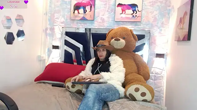 Charlotte_Landry__'s cam snapshot