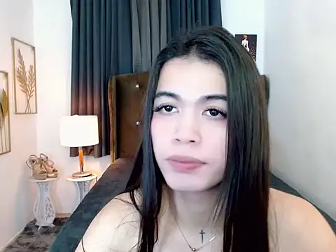 hollyyumiloove's cam snapshot