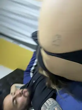 joeandlove's cam snapshot