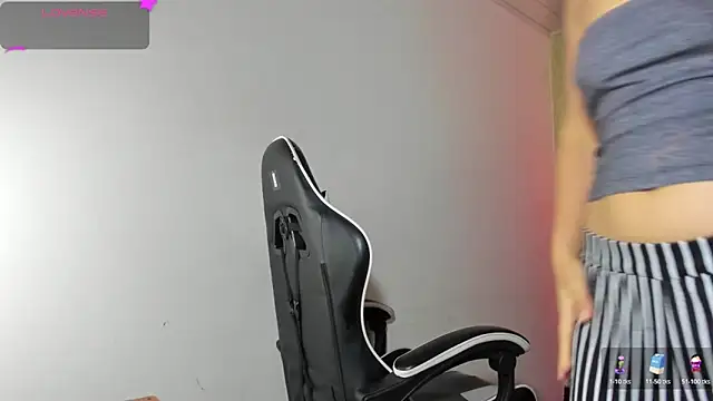 Raven_Rouge_'s cam snapshot