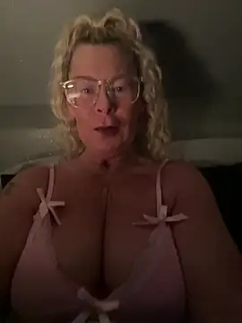 Petite_BlondeX's cam snapshot