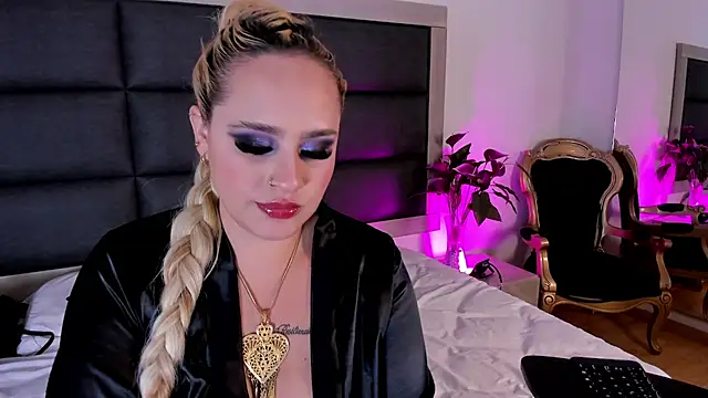 JimenaArayaa's cam snapshot