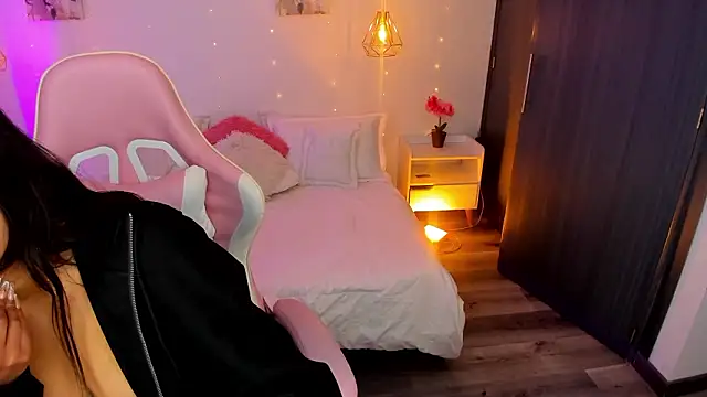 cherryvixen_'s cam snapshot