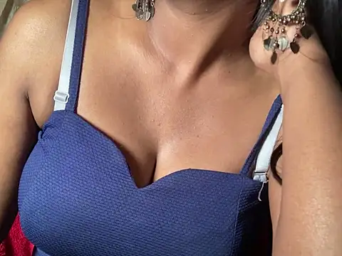 Trisha_16's cam snapshot