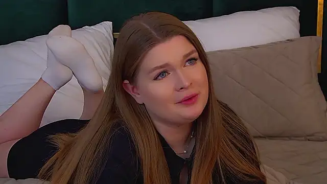 CrystalLyons's cam snapshot