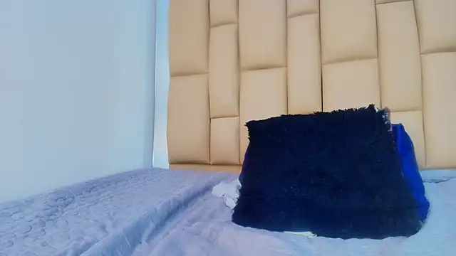 lil_miia's cam snapshot