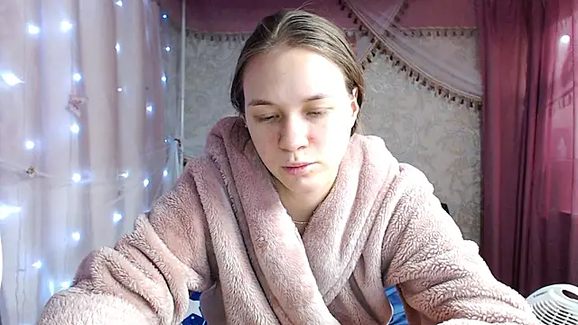 leila_bambi_'s cam snapshot