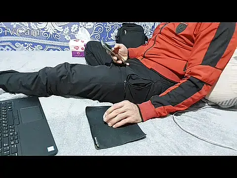 yazin19's cam snapshot