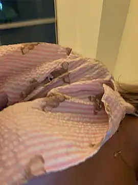 saliha_pinky_'s cam snapshot