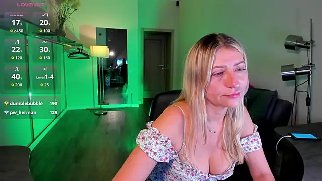 ZoeGrant's cam snapshot