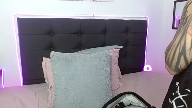 vaness_weet's cam snapshot