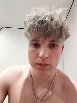 And25bn's cam snapshot