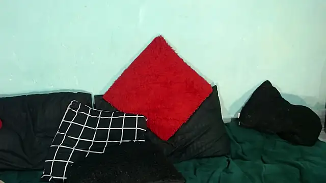 Ariatnaanddilan's cam snapshot